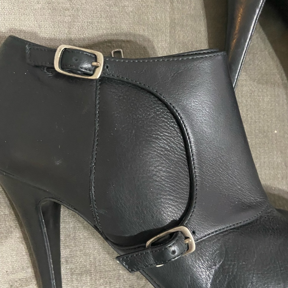Italian J. Crew Greer leather Booties 8.5 EUC - Picture 4 of 7
